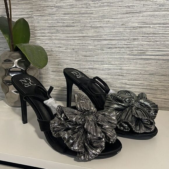 New york & Company | Tina Bow Heel Pump - Picture 2 of 6